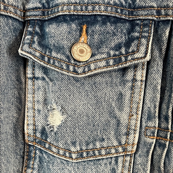 Old Navy Light Blue Distressed Denim Jacket - Picture 4 of 12